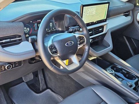New 2026 Ford Explorer Active w/ Active Comfort Package image 3