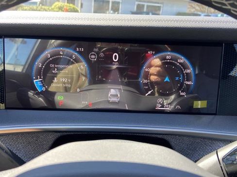 Used 2025 Volkswagen Tiguan S image 17