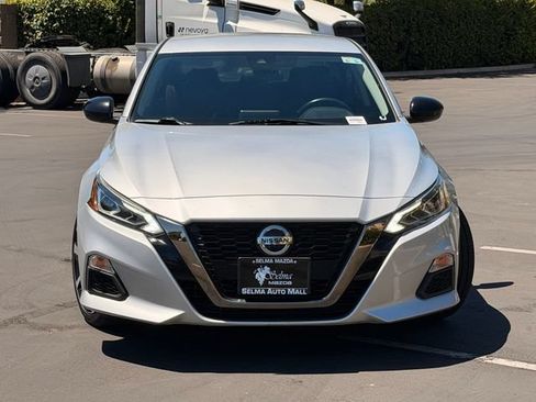 Used 2021 Nissan Altima 2.5 SR FWD image 3