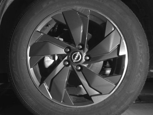 Used 2025 Nissan Rogue SV image 12