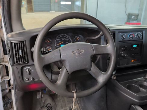 Used 2007 Chevrolet Express 1500 RWD image 33