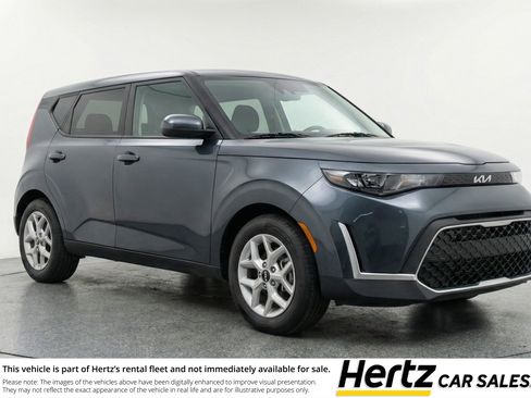 Used 2025 Kia Soul LX w/ LX Technology Package FWD image 1