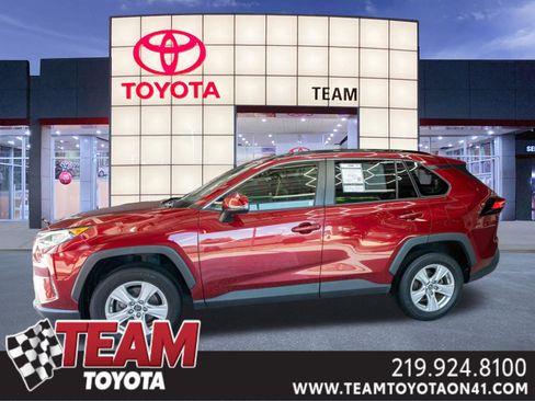 Used 2019 Toyota RAV4 XLE w/ Convenience Package AWD/4WD image 1