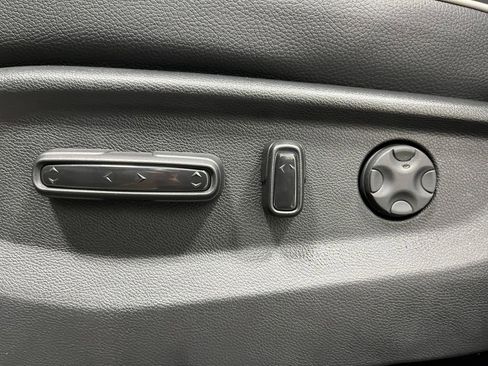 New 2026 Honda Odyssey Touring image 11