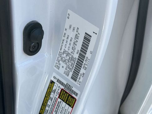 Used 2025 Toyota Tundra SR image 32