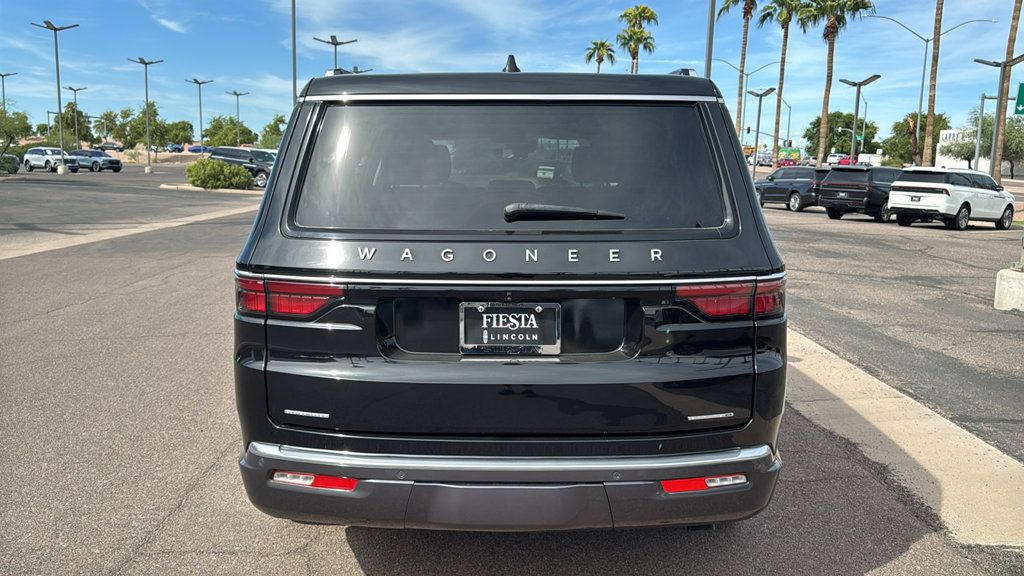 Used 2022 Jeep Wagoneer Series III w/ Premium Group I AWD/4WD image 26