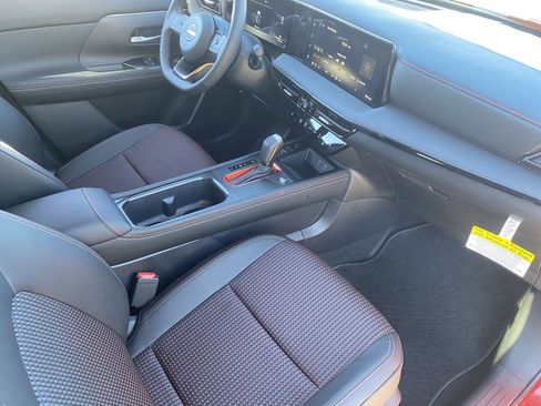New 2026 Nissan Kicks SR w/ Cold Weather Package image 13