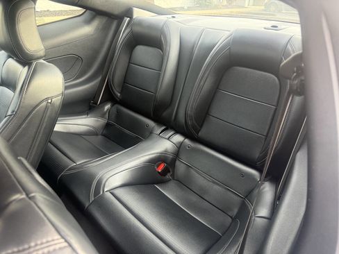 Used 2024 Ford Mustang GT Premium image 19