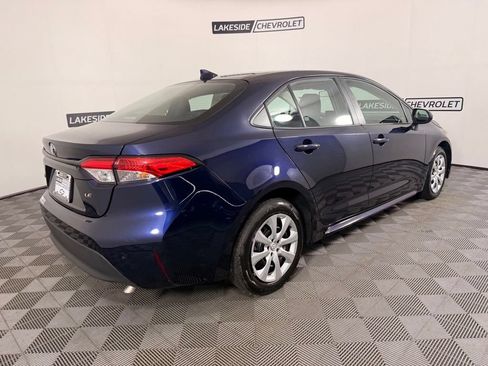 Used 2025 Toyota Corolla LE FWD image 6