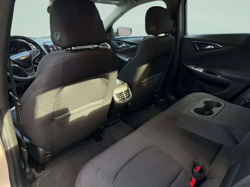 Used 2022 Chevrolet Malibu LT image 14