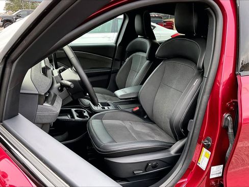 Certified 2025 Ford Mustang Mach-E GT image 7