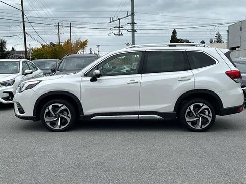 Used 2023 Subaru Forester Touring image 6