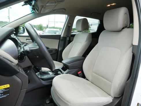 Used 2017 Hyundai Santa Fe Sport FWD image 14