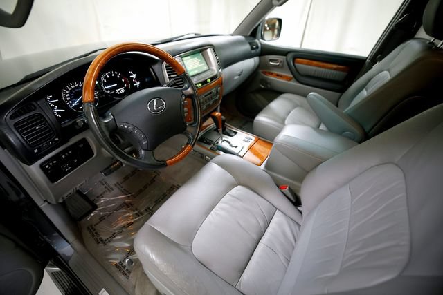 Used 2005 Lexus LX 470 4WD image 6