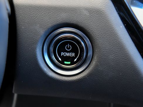 Used 2024 Cadillac Lyriq Tech RWD image 29