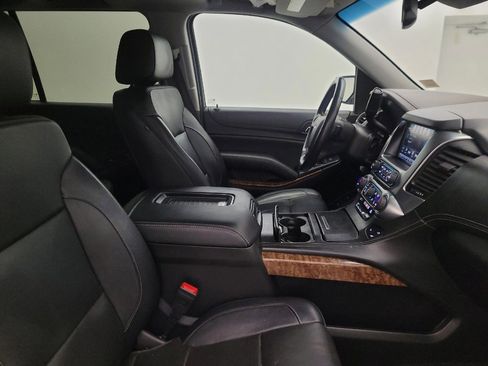 Used 2017 Chevrolet Suburban Premier image 21