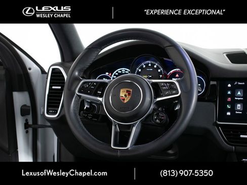 Used 2023 Porsche Cayenne AWD/4WD image 24