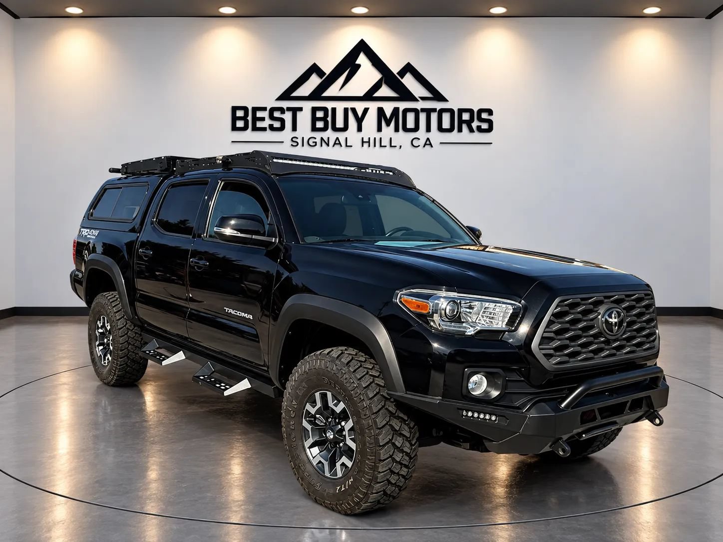 Used 2022 Toyota Tacoma TRD Off-Road AWD/4WD image 1