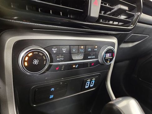 Used 2018 Ford EcoSport Titanium w/ Titanium Cold Weather Package image 19