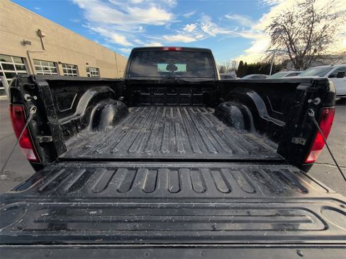 Used 2015 RAM 2500 Tradesman w/ Chrome Appearance Group image 16