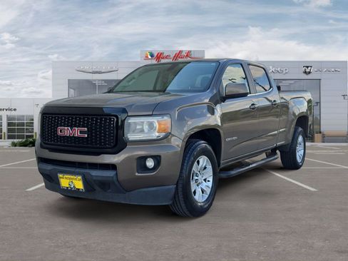 Used 2016 GMC Canyon SLE image 1