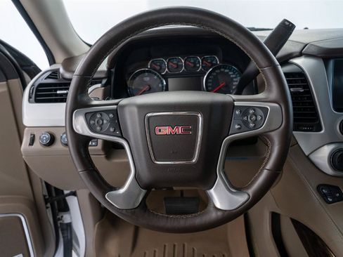 Used 2018 GMC Yukon SLT w/ Premium Edition AWD/4WD image 17