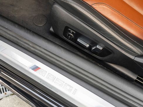 Used 2019 BMW M850i xDrive Coupe image 23