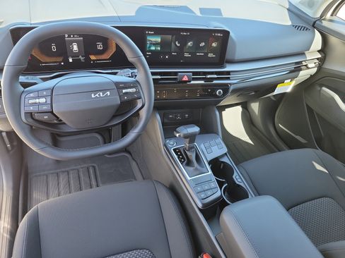 New 2026 Kia Sportage LX image 8