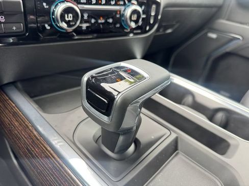 Used 2023 GMC Sierra 1500 Elevation w/ Elevation Premium Package AWD/4WD image 16