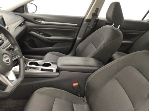 Used 2023 Nissan Altima 2.5 SV image 17
