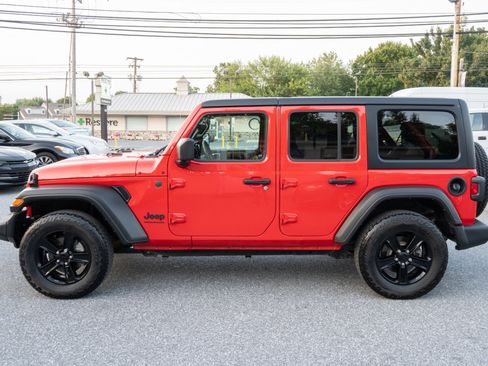 Used 2023 Jeep Wrangler Unlimited Sport image 7