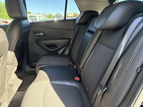 Used 2019 Chevrolet Trax LT w/ LT Convenience Package AWD/4WD image 20