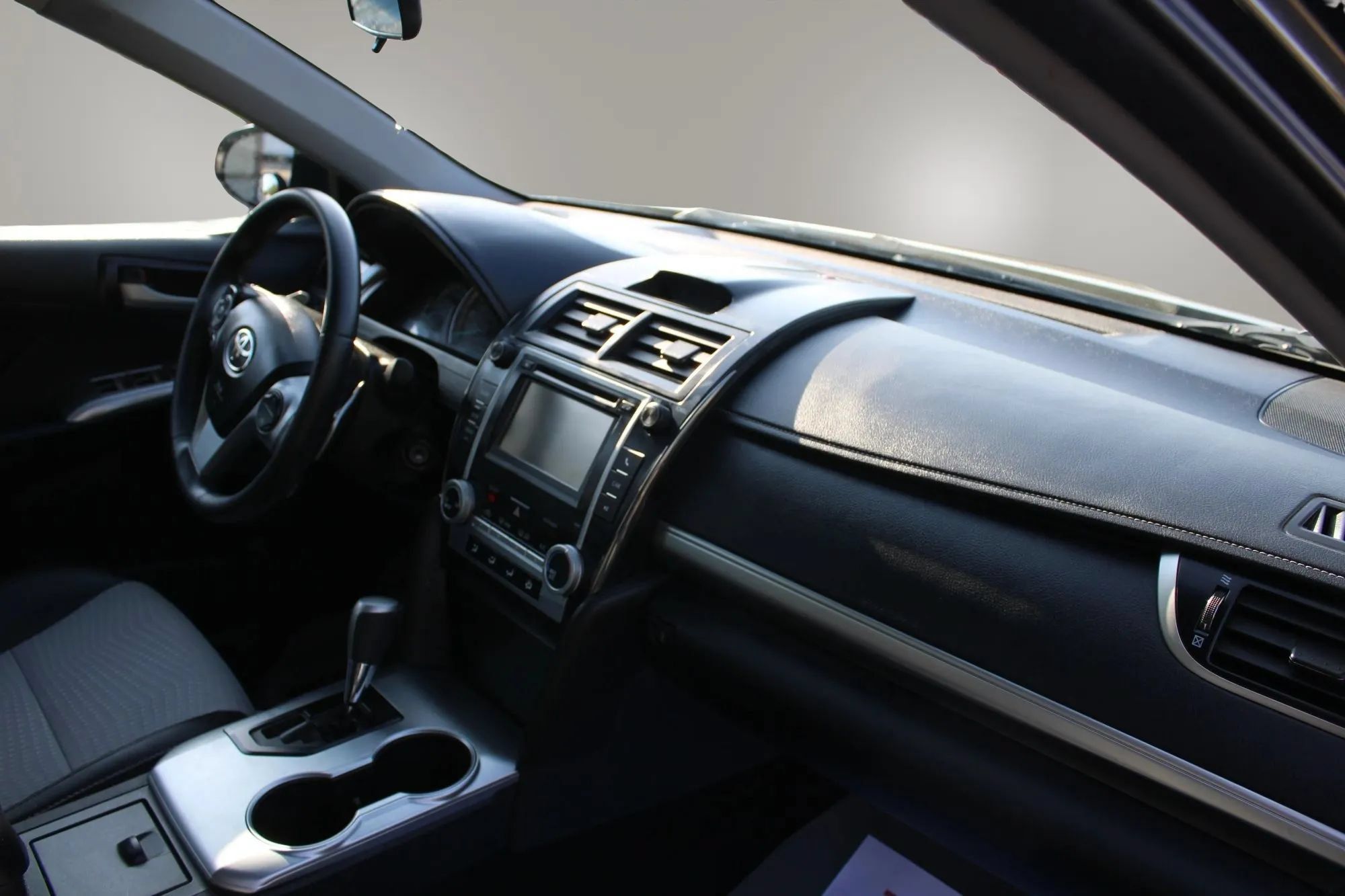 Used 2013 Toyota Camry SE FWD image 21