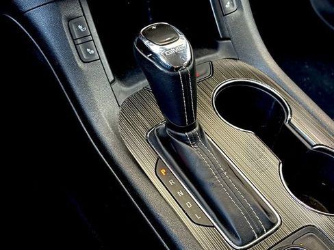 Used 2019 GMC Acadia SLT image 22