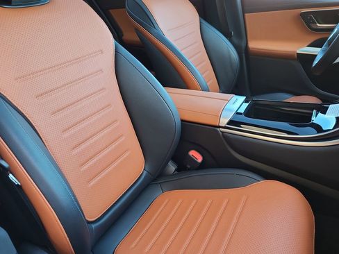 Certified 2024 Mercedes-Benz GLC 300 4MATIC image 13