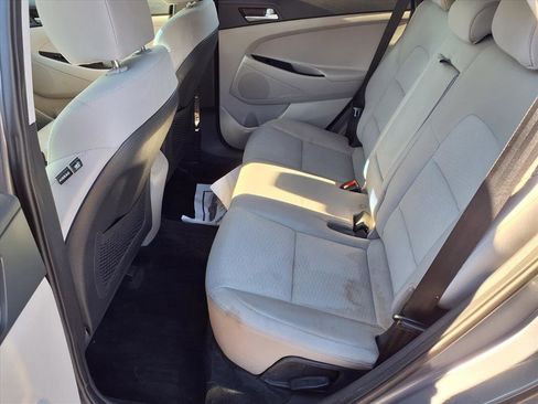 Used 2021 Hyundai Tucson SE image 7