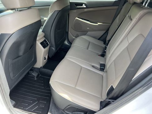 Used 2021 Hyundai Tucson Limited AWD/4WD image 17