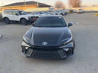 Used 2025 Toyota Camry SE video 2