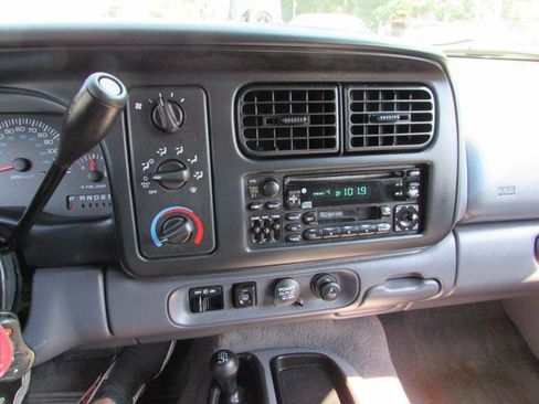 Used 1999 Dodge Durango SLT image 11
