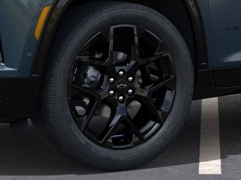 New 2026 Chevrolet Traverse RS w/ LPO, Floor Liner Package FWD image 10