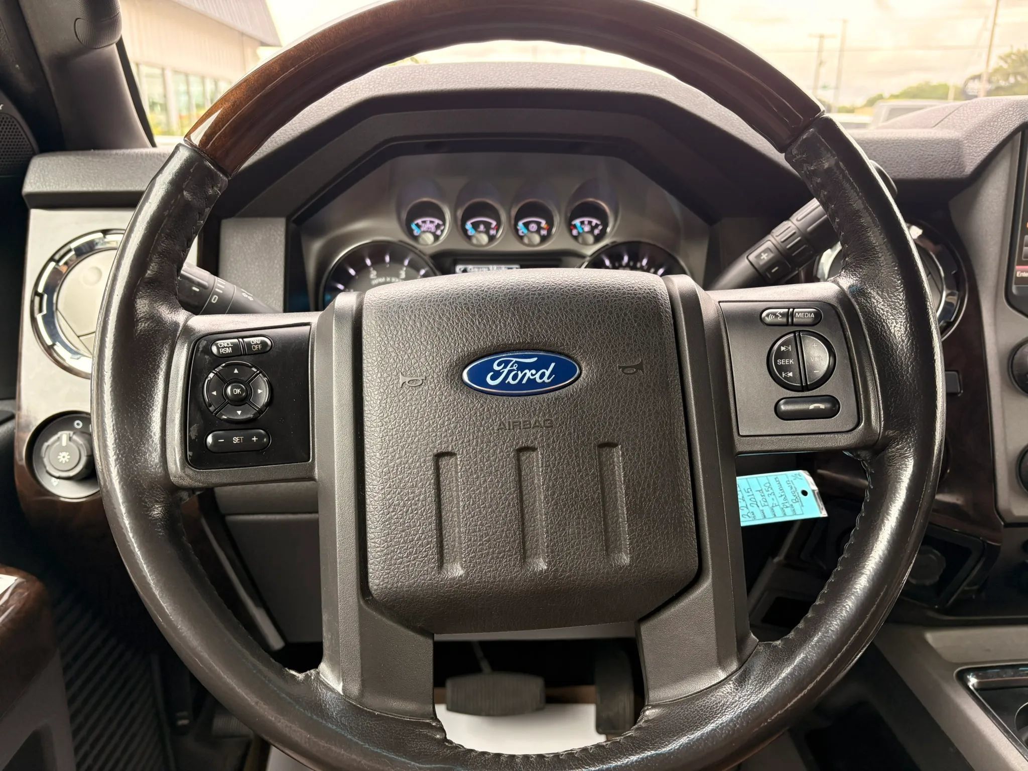 Used 2015 Ford F350 Platinum w/ Platinum Package AWD/4WD image 19