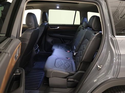 New 2026 Volkswagen Atlas SE image 35