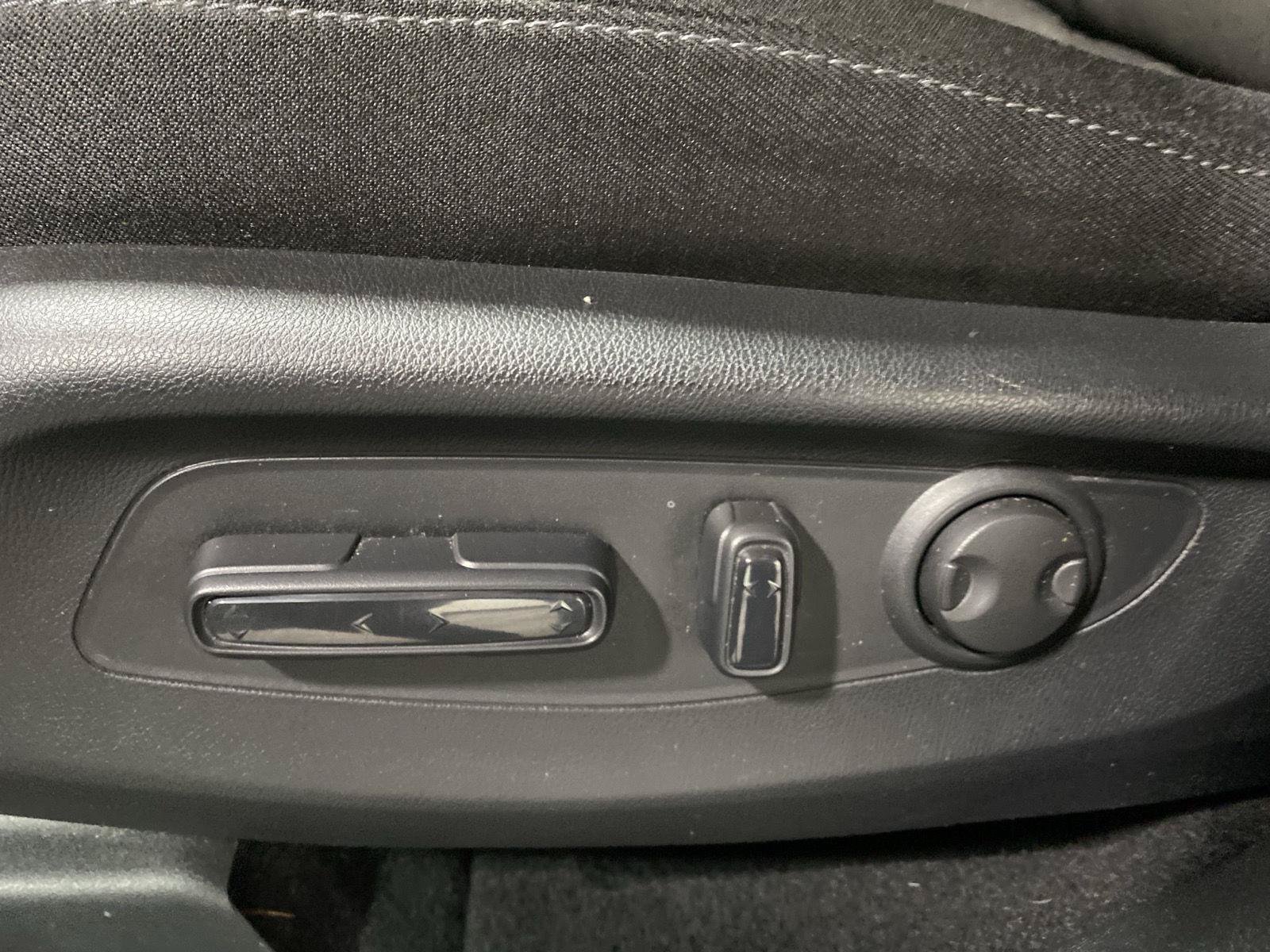 Used 2025 Honda CR-V EX image 18