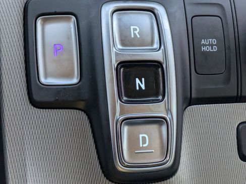 Used 2020 Hyundai Palisade SEL w/ Premium Package image 17