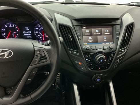 Used 2016 Hyundai Veloster Turbo FWD image 29