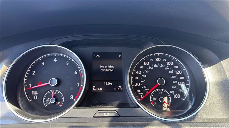 Used 2018 Volkswagen Golf SportWagen FWD image 30