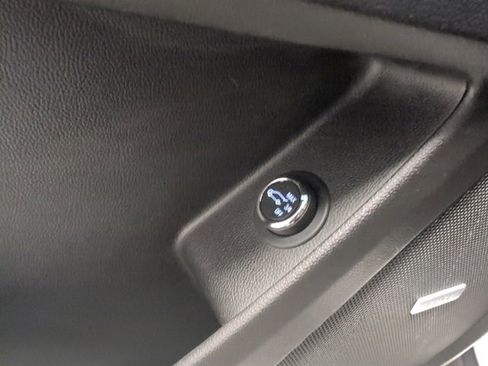 Used 2021 Chevrolet Traverse RS image 16