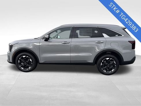 New 2026 Kia Sorento S image 4