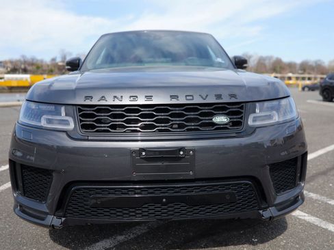 Used 2019 Land Rover Range Rover Sport HST image 2
