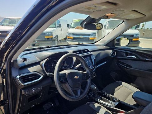 Used 2021 Chevrolet TrailBlazer LT w/ Convenience Package FWD image 10